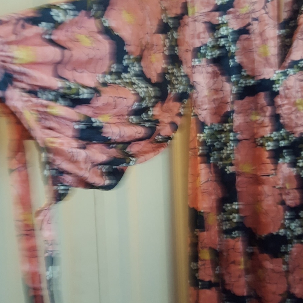 Dress - Picture 3 of 6